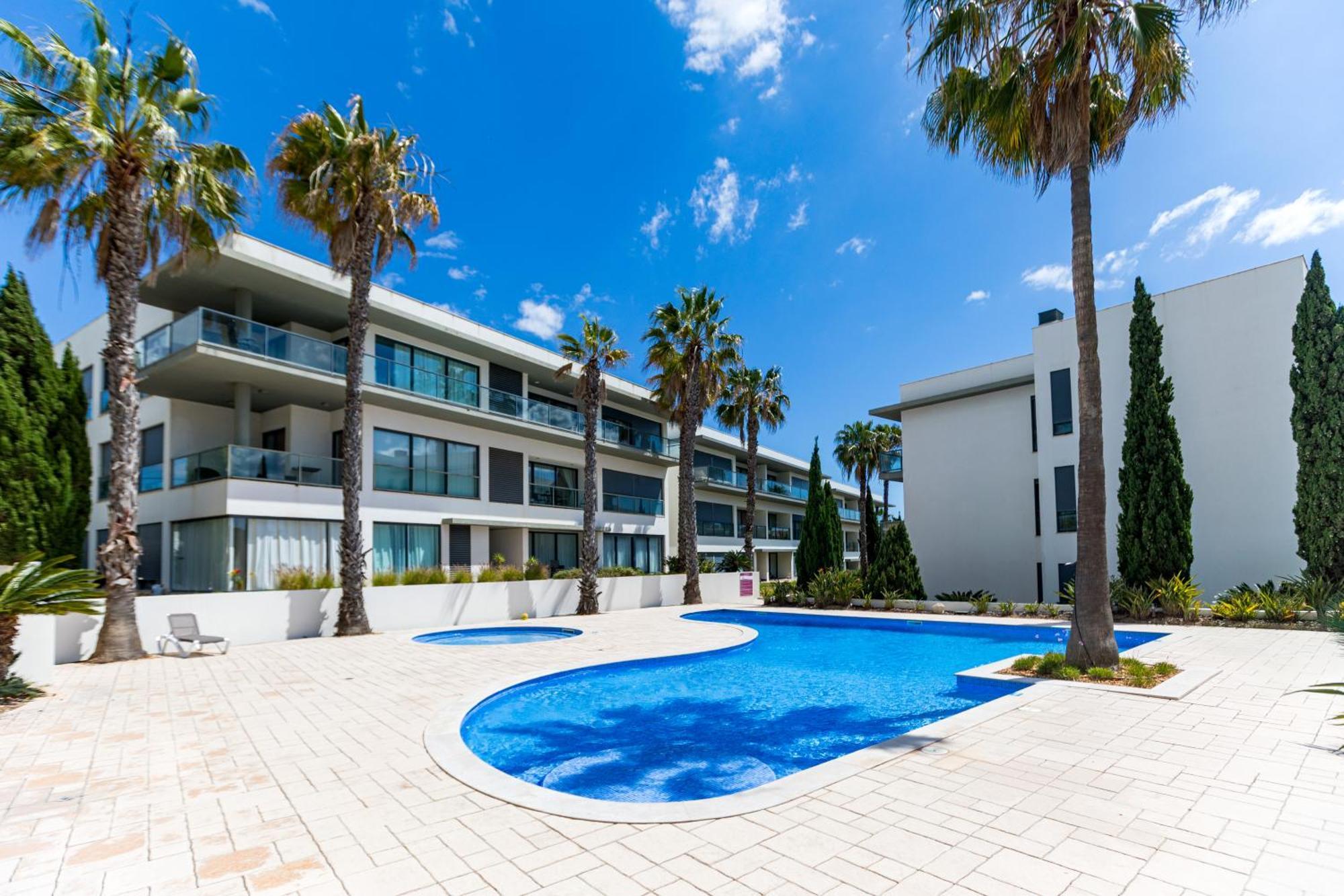 Cavalo Preto Luxury Beach Apartment By Golden Zenith Quarteira Exterior photo