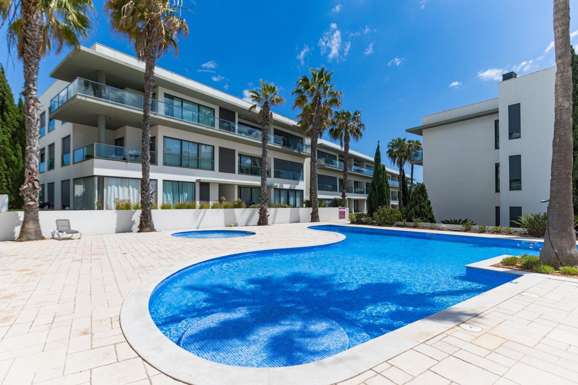 Cavalo Preto Luxury Beach Apartment By Golden Zenith Quarteira Exterior photo